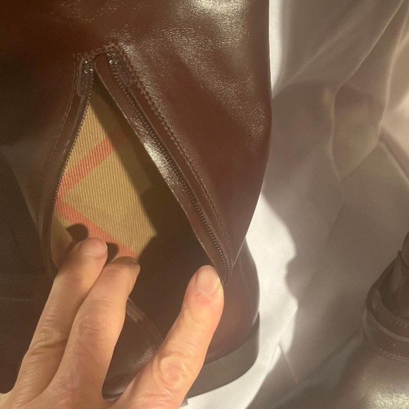 Burberry Brand New NWOB Leather Boots/Straps& Buckles md in Italy Choc Brn sz 8 - Picture 8 of 16